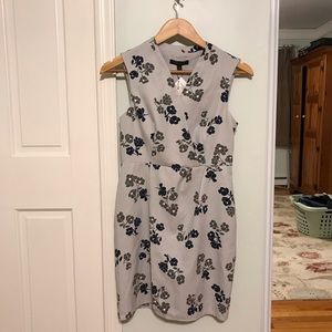 4/12$ or 3/$9 Banana Republic Faux Wrap Dress